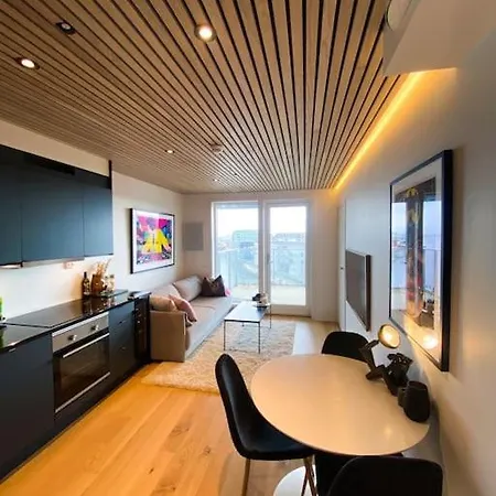 Apartment Lovely And Exclusive Northern Lights With Excellent View. Tromso